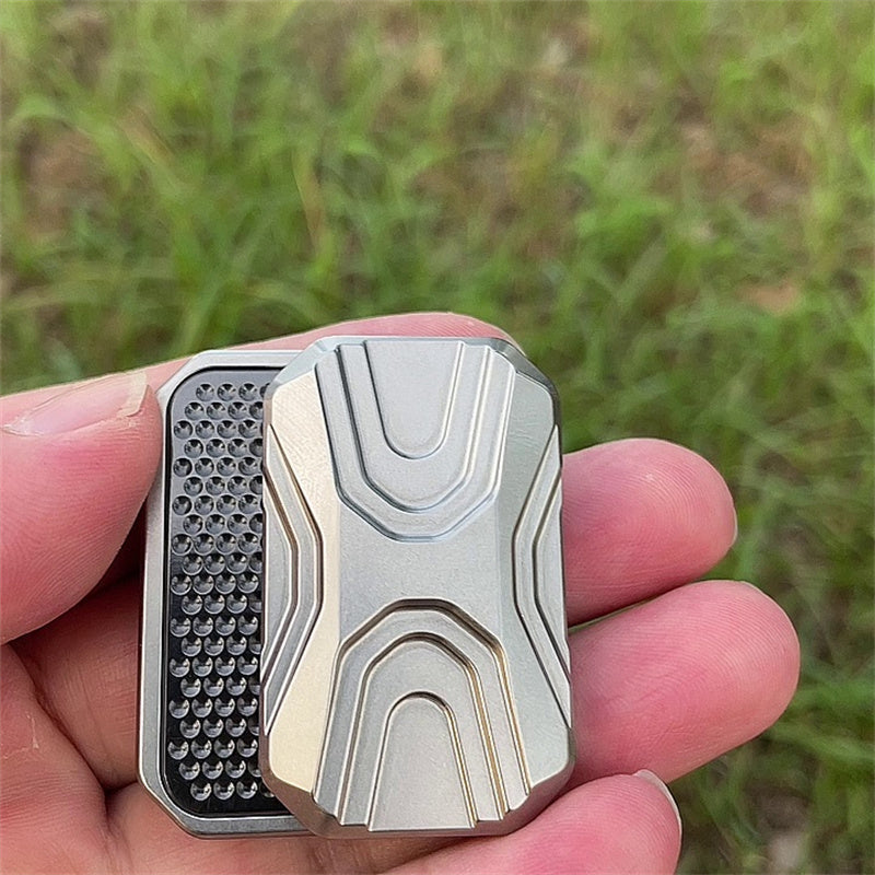 MAGNUS King Crab Titanium slider フィジェットイ KingCrab™ - 3-Click Titanium Slider – Magnus Store