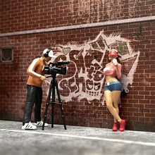 Load image into Gallery viewer, 1/64 Scale Figures Trendy Photographer and Fashion Sexy Lady Cast Alloy Car Static State Character Model Miniature Dioramas