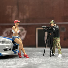 Load image into Gallery viewer, 1/64 Scale Figures Trendy Photographer and Fashion Sexy Lady Cast Alloy Car Static State Character Model Miniature Dioramas
