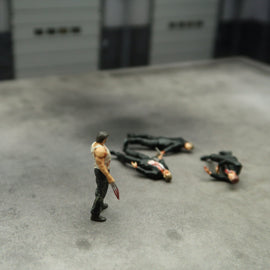 1:64 Scale Model Logan And Killer 4 People Cast Alloy Car Simulation Static Figures Diorama Miniature Fighting Scene Collection