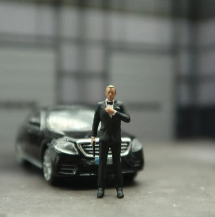 Classic 1:64 Scale Model James Bond 007 Cast Alloy Car Simulation Static Figures For Layout Diorama Miniature Scene Collection