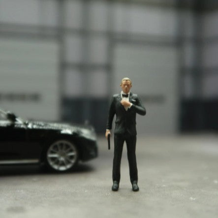 Classic 1:64 Scale Model James Bond 007 Cast Alloy Car Simulation Static Figures For Layout Diorama Miniature Scene Collection