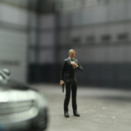 Classic 1:64 Scale Model James Bond 007 Cast Alloy Car Simulation Static Figures For Layout Diorama Miniature Scene Collection