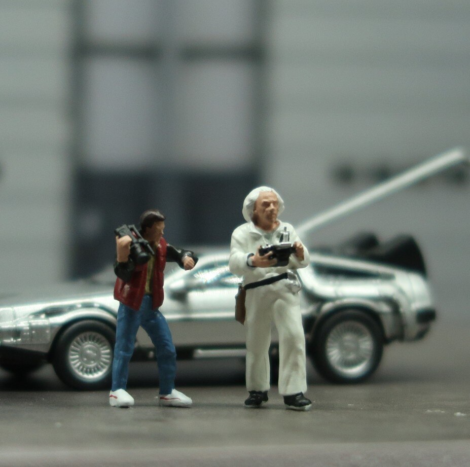 Classic 1:64 Scale Model Back To The Future 2 people Cast Alloy Car Simulation Static Figures Diorama Miniature Scene Collection