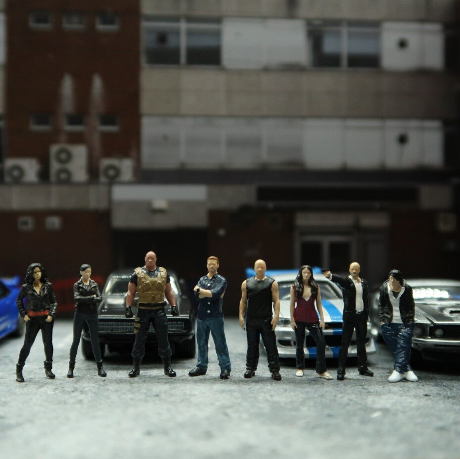 Classic 1:64 Scale Model Fast and Furious 9 people Cast Alloy Car Simulation Static Figures Diorama Miniature Scene Collection