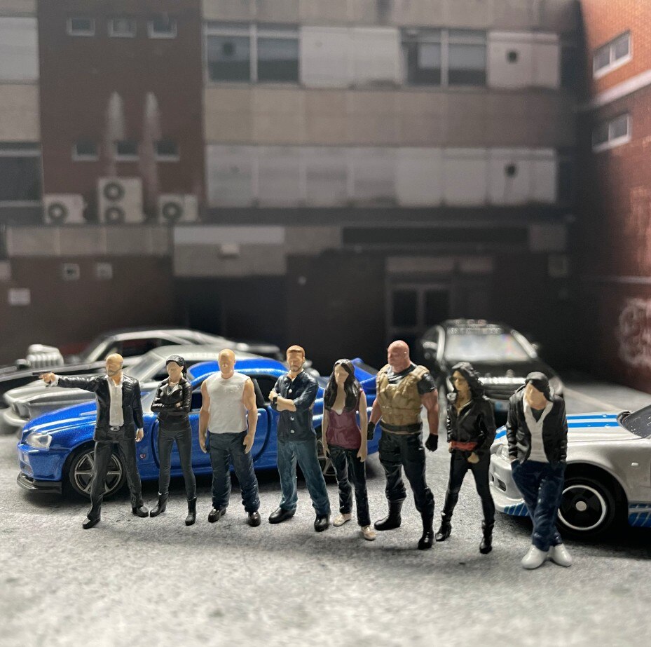 Classic 1:64 Scale Model Fast and Furious 9 people Cast Alloy Car Simulation Static Figures Diorama Miniature Scene Collection