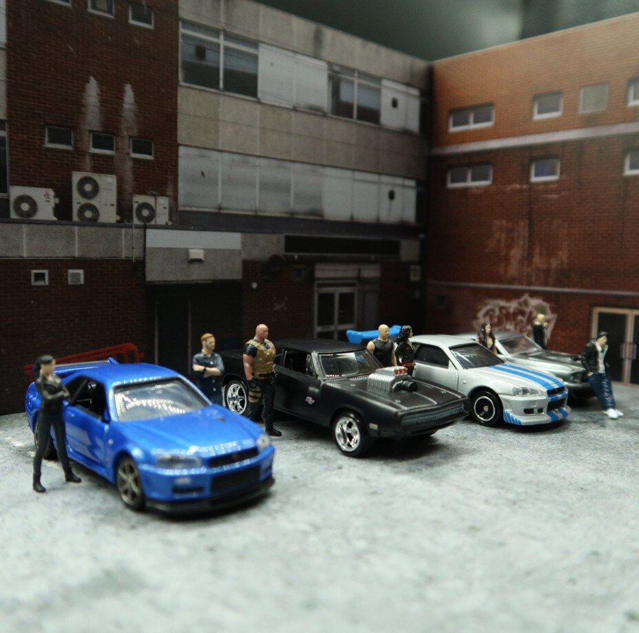 Classic 1:64 Scale Model Fast and Furious 9 people Cast Alloy Car Simulation Static Figures Diorama Miniature Scene Collection