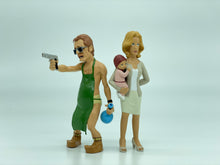 Load image into Gallery viewer, Cartoon Style Breaking Bad Action Figures Walter White and Skyler White Resin Model Movie Character Miniature Figurines Desktop Decoration