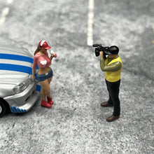 Load image into Gallery viewer, 1/64 Scale Figures Senior Photographer and Sexy Female Model Cast Alloy Car Static State Character Model Miniature Dioramas