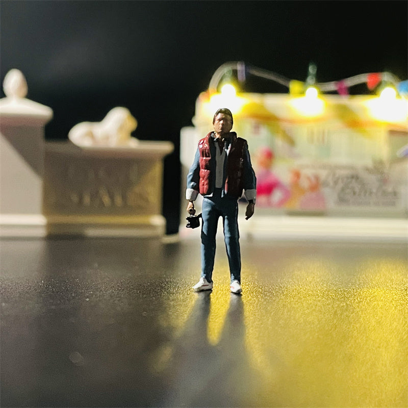 1/64 Scale Model Back To The Future Marty BillBoard Lyon Estates Gate Static Character Dioramas Miniature Scene Collection