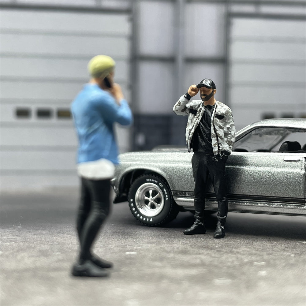 1/64 Scale Model Fashion Trend HipHop Man Call Phone Cast Alloy Car Static Miniature Diorama Character Model Scene Layout