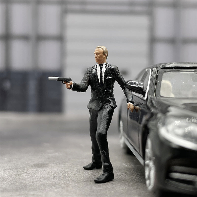 1/64 Scale Model 007 Raise Gun James Bond Cast Alloy Car Static Miniature Diorama Character Model Simulation Scene Collect Hobby