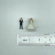 Load image into Gallery viewer, 1/64 Scale Resin Model Romantic Wedding Under Mount Fuji Wedding 2 Figures Diecast Alloy Car Scene Dioramas Miniature Collection